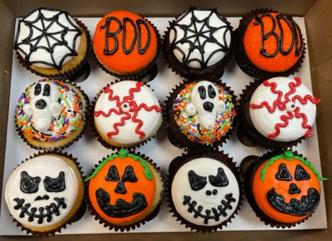 12 Halloween Cupcakes