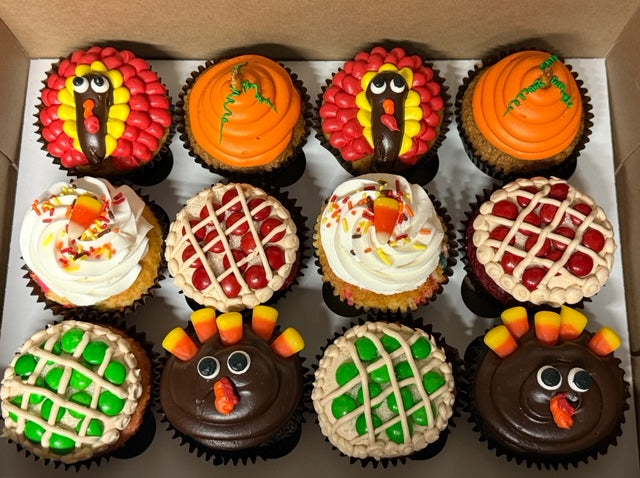 12 Thanksgiving Cupcakes